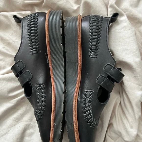 Rare find! Mary Jane Dr Martens. - Picture 7 of 8